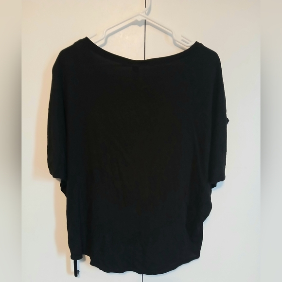 The F-Bomb Mom batwing Tee size Medium black funny graphic Royal apparel - Picture 2 of 4